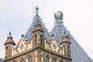 Images Dated 14th May 2004: HUNGARY-Budapest: Hungarian Art Nouveau: Detail of the Geological Institute (b