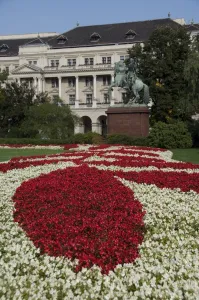 Images Dated 13th September 2009: Hungary, Budapest, Pest. Hungarian Freedom Fighters memorial, where hundreds died