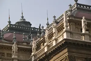 Images Dated 12th May 2004: HUNGARY-Budapest: Pest- Detail / Hungarian State Opera House
