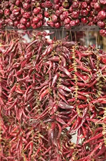 Pepper Prints: HUNGARY-DANUBE BEND-Szentendre: Paprika / Hot Peppers Danube River Tourist