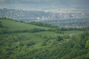 Images Dated 9th May 2004: HUNGARY-DANUBE BEND-Visegrad: View of Danube River Hillsides