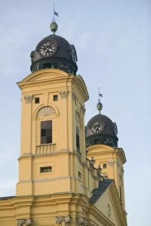 Images Dated 15th May 2004: HUNGARY-Eastern Plain- DEBRECEN: Kalvin ter Square - The Great Church (b.1821)