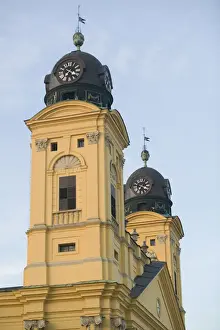 Images Dated 15th May 2004: HUNGARY-Eastern Plain- DEBRECEN: Kalvin ter Square - The Great Church (b. 1821)