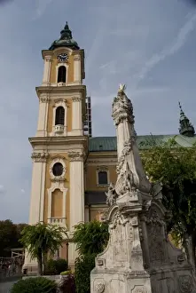 Images Dated 12th September 2009: Hungary, Kalocsa. Historic baroque Kalocsa Cathedral, exterior. Memorial column