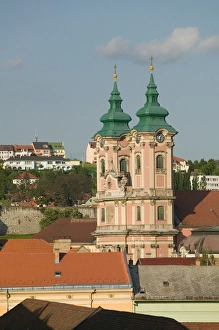 Images Dated 14th May 2004: HUNGARY-Northern Uplands / Bukk Hills-Eger: One of Hungarys Prime Wine Growing