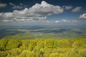 Images Dated 14th May 2004: HUNGARY-Northern Uplands / Matra Hills-Kekesteto: Mt. Kekes- Tallest Mountain in Hungary