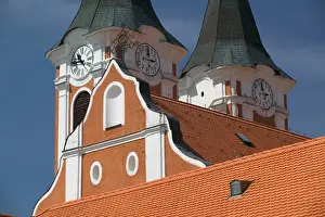 Images Dated 18th May 2004: HUNGARY-Southern Transdanubia-MARIAGYUD: Franciscan Church (b. 18th century)-Pilgrimage