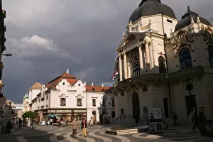 Images Dated 17th May 2004: HUNGARY-Southern Transdanubia-PECS: Kiraly utca Street - Pecs National Theater