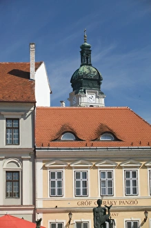 Images Dated 9th May 2004: HUNGARY-WESTERN TRANSDANUBIA-Gyor: Becsi Kapu Ter Square View towards Gyor Cathedral