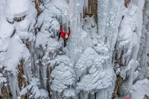 Images Dated 24th January 2015: Ice climber ascending at Ouray Ice Park, Colorado