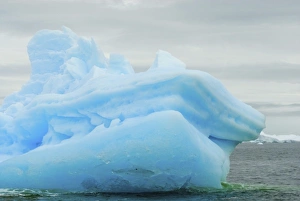 Images Dated 14th May 2005: iceberg floating off the western Antarctic peninsula, Antarctica, Southern Ocean