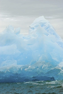 Images Dated 14th May 2005: iceberg floating off the western Antarctic peninsula, Antarctica, Southern Ocean