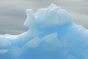 Images Dated 14th May 2005: iceberg floating off the western Antarctic peninsula, Antarctica, Southern Ocean