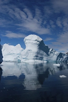 Images Dated 23rd May 2005: iceberg floating off the western Antarctic peninsula, Antarctica, Southern Ocean