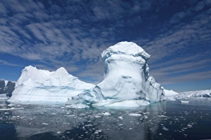 Images Dated 23rd May 2005: iceberg floating off the western Antarctic peninsula, Antarctica, Southern Ocean
