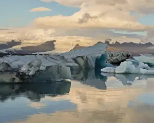 Iceberg formations broken off from the Breidamerkurjokull glacier, part of the Vatnajokull