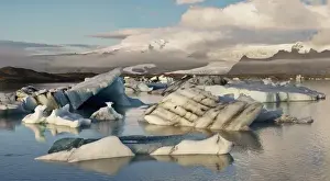 Images Dated 12th April 2012: Iceberg formations broken off from the Breidamerkurjokull glacier, part of the Vatnajokull