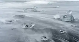 Images Dated 20th February 2015: icebergs on black volcanic beach