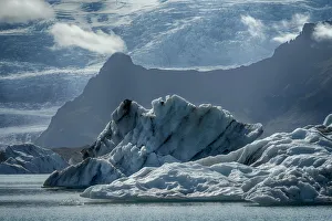 Prints of Iceland, floating glaciers in Jokulsarlon, glacier lagoon with mountain echo Images Dated 2019 January: Iceland, floating glaciers in Jokulsarlon, glacier lagoon with mountain echo