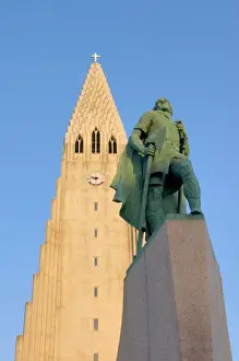 Iceland, Reykjavik, Hallgrimskirkja, Leif Eriksson
