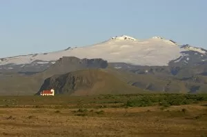 Images Dated 25th July 2004: Iceland, Snaefellsnes Peninsula, Hellissandur, Snaefellsjokull glacier