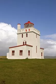 Images Dated 31st July 2004: Iceland, Vik, Dyrholaey Light (Vik Lighthouse), Dyrholaos bay