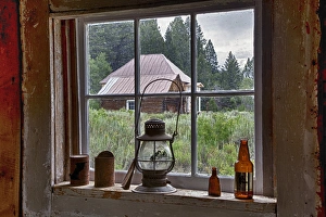 Images Dated 30th July 2011: ID, Custer, (1880s gold mining town) Miners Cabin, window view