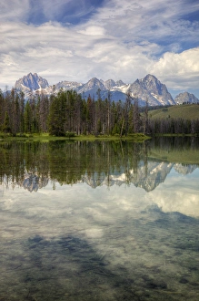 Images Dated 31st July 2011: ID, Sawtooth National Recreation Area, Little Redfish Lake, with Sawtooth Range