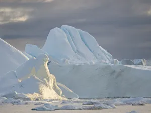 Images Dated 3rd September 2017: Ilulissat Icefjord also called kangia or Ilulissat Kangerlua at Disko Bay
