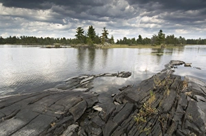 Images Dated 6th September 2006: Impending clouds seen from Alder Creek campsite, Rainy Lake, Voyageurs National Park