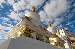 Images Dated 1st July 2012: India, Jammu & Kashmir, Ladakh, Leh, white chortons, highly decorated in gold and green