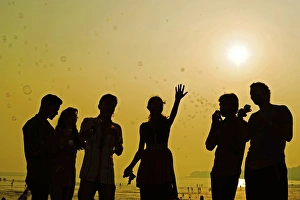 India Prints: India, Maharashtra, Mumbai, Chowpatty Beach, blowing bubbles