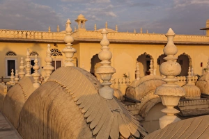 India, Rajasthan, Jhunjhunu District, Alsisar, Alsisar Mahal at dusk