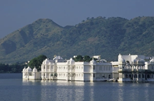 Royalty Prints: India, Rajasthan, Udaipur. Lake Palace Hotel