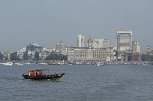 Images Dated 26th April 2009: India, state of Maharashtra, Mumbai (aka Bombay). Waterfront area of Mumbai, historic