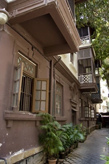 Images Dated 27th April 2009: India, state of Maharashtra, Mumbai (aka Bombay). Gandhi Memorial museum & home, exterior