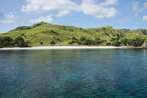Images Dated 25th March 2015: Indonesia, Komodo Island. Komodo National Park, UNESCO World Heritage Site