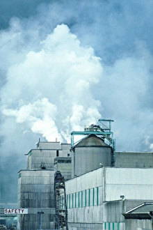 Images Dated 11th December 2006: Industrial steam exhaust