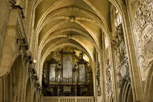Inside the Evangelical Church, or Evangelische Stadtpfarrkirche, was built in 1520