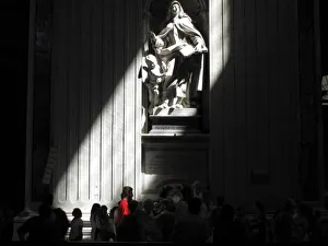 Images Dated 27th July 2009: inside St. Peter basilica in Rome, Italy