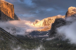 Snowing Prints: Inspiration point -- Tunnel View -- sunset colors. El Capitan and Half Dome. Yosemite