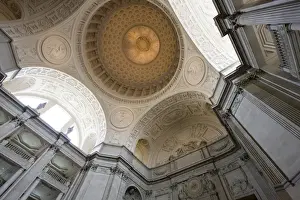 Images Dated 26th June 2008: An interior view of the San Francisco City Hall dome and architectural detail - San Francisco