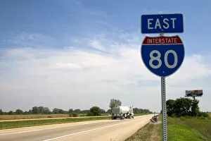 Images Dated 16th September 2006: Interstate 80 road sign in Illinois