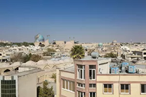 Iran Gallery: Iran, Central Iran, Esfahan, elevated view of central city towards Royal Mosque