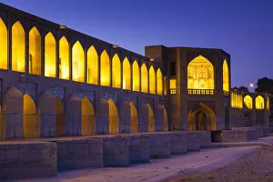 Iran Collection: Iran, Central Iran, Esfahan, Si-o-Seh Bridge, dawn