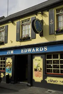 Images Dated 26th July 2009: IRELAND, County Cork, Kinsale. Jim Edwards Pub and Restaurant