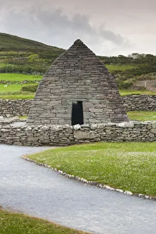Images Dated 26th May 2016: Ireland, County Kerry, Dingle Peninsula, Ballyferriter, Gallarus Observatory, early