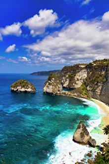 Images Dated 3rd April 2024: Island of Nusa Penida part of Bali's famous beaches is Diamond Beach