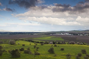 Images Dated 22nd March 2011: Israel, Golan Heights, MItzpe Quneitra, Israeli-Syrian frontier