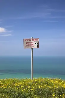 Images Dated 18th March 2011: Israel, North Coast, Netanya, landslide warning sign